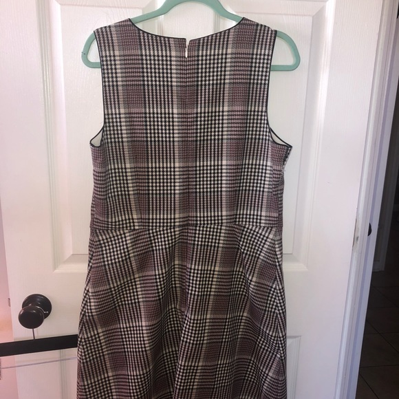 Plaid cute dress - Picture 2 of 3